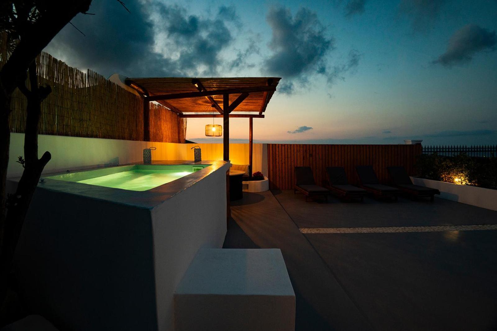 Vourvoúlos Sunrise Villa Santorini מראה חיצוני תמונה