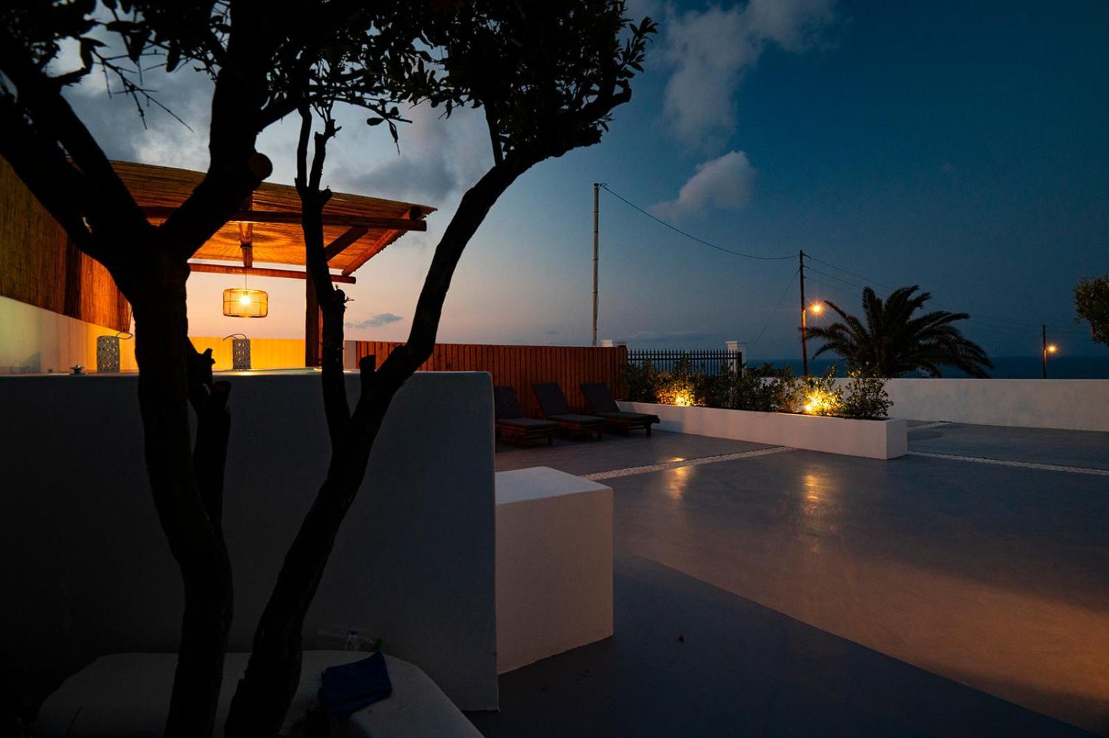 Vourvoúlos Sunrise Villa Santorini מראה חיצוני תמונה